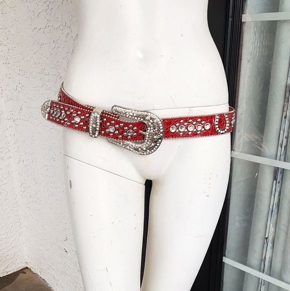 Red Rhinestone Belt‎ with  Horseshoe  Rhinestone - Picture 5 of 7